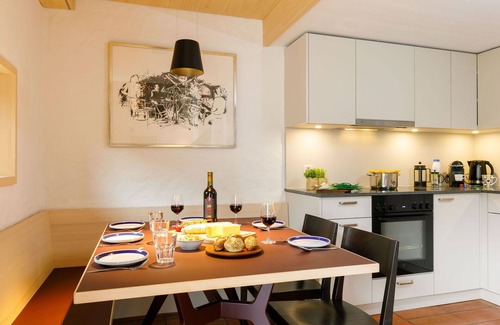 Capriasca Apartment | Cosy apartment for 6 guests with WIFI, pool, TV, patio and panoramic view