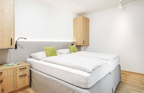 Oetz Apartment | Cosy apartment for 6 guests with pool, WIFI, TV, terrace, pets allowed, panoramic view and parking