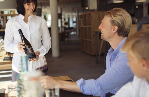 Oetz Apartment | Cosy apartment for 6 guests with pool, WIFI, TV, terrace, pets allowed, panoramic view and parking