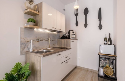 Celina Apartment | Cosy apartment for 6 guests with private pool, WIFI, A/C, TV and terrace