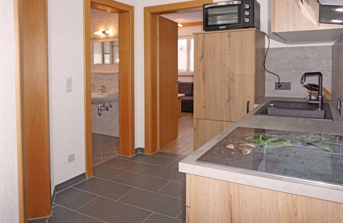 Flirsch Apartment | Cosy apartment for 6 people with WIFI, TV and patio