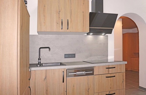 Flirsch Apartment | Cosy apartment for 6 people with WIFI, TV and patio