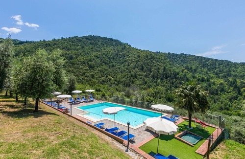 Bivio Pozzo Apartment | Cosy apartment for 7 people with WIFI, pool, TV and panoramic view