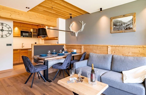 Tignes Apartment | Cosy apartment for 5 guests with WIFI, TV and terrace