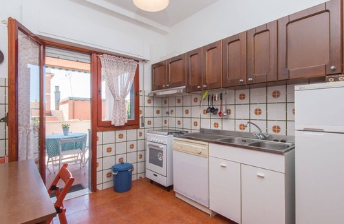Torvaianica Apartment | Cosy apartment for 4 guests with WIFI, TV and terrace