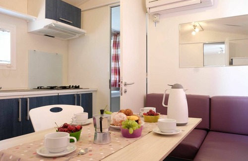 Porto Cesareo House | Cosy apartment in villa for 4 guests with A/C, pool, WIFI, terrace and parking