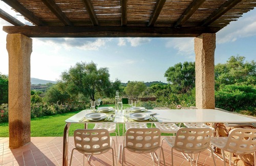 Puntaldia House | Cosy apartment in villa for 6 guests with A/C, pool, TV and terrace