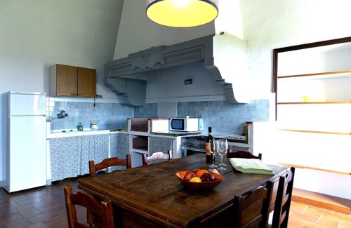 Scarperia e San Piero Villa | Cosy apartment in villa for 6 guests with pool, WIFI, TV and panoramic view