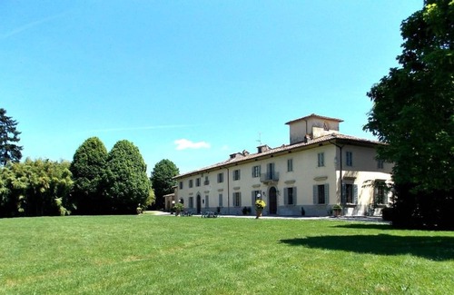 Scarperia e San Piero Villa | Cosy apartment in villa for 6 guests with pool, WIFI, TV and panoramic view