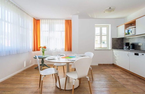 Sellin Villa | Cosy apartment in villa for 4 guests with WIFI, TV, terrace and pets allowed