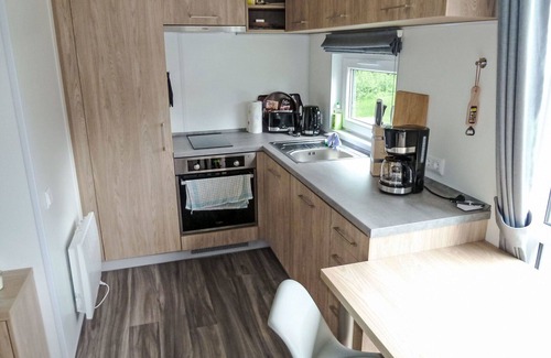 Wemding House | Cosy apartment in villa for 4 guests with A/C, WIFI, TV, terrace and pets allowed