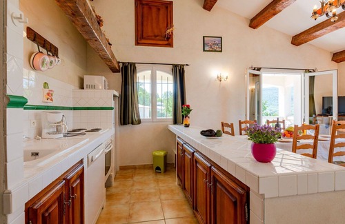 Bauduen Villa | Cosy apartment in villa for 6 guests with WIFI, TV, balcony, pets allowed and panoramic view