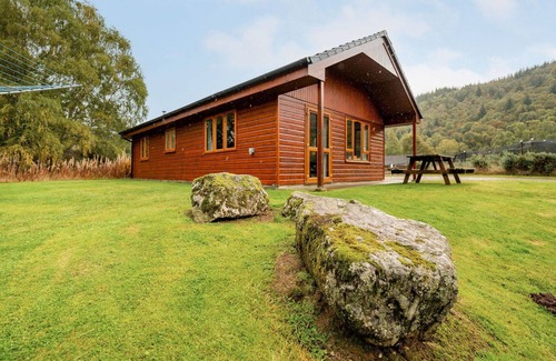 Balnain House | Cosy apartment in villa for 6 people with WIFI, TV and pets allowed