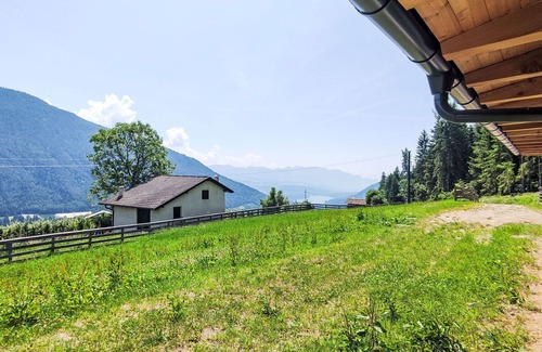 Livo Villa | Cosy apartment in villa for 12 guests with WIFI, TV and patio