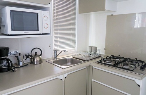 Caorle House | Cosy apartment in villa for 6 guests with WIFI, pool, A/C and terrace