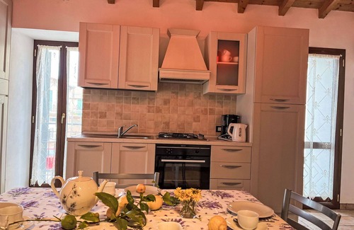 Valloria House | Cosy apartment in villa for 4 people with WIFI, TV, patio and pets allowed