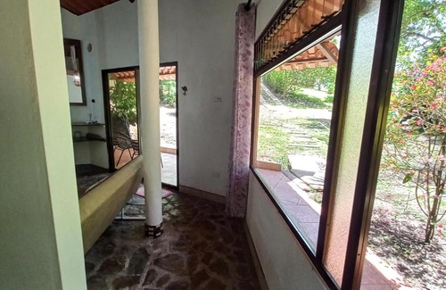 Tilaran Apartment | Cosy Apartment near the Lake