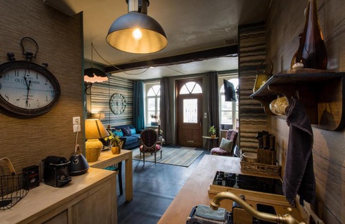 Hesdin House | Cosy Central House with luxury jacuzzi bath