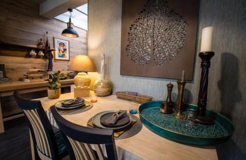 Hesdin House | Cosy Central House with luxury jacuzzi bath