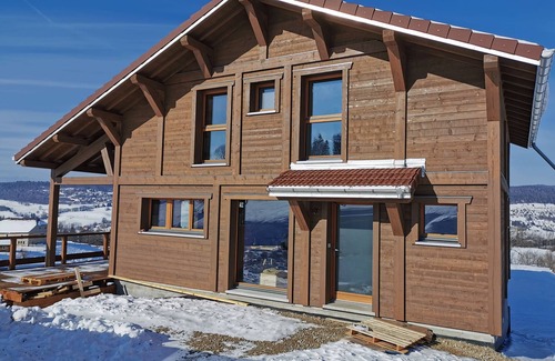 Foncine-le-Haut Ski Chalet | Cosy chalet in the Haut Jura, 2 minutes from the slopes and the GTJ