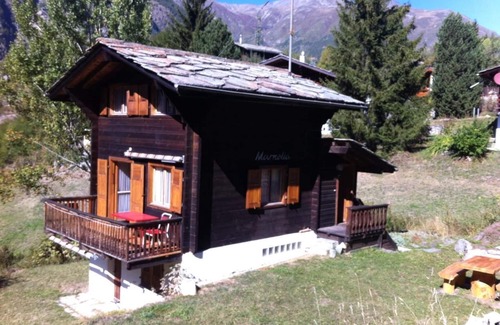 Graechen Ski Chalet | Cosy chalet with mountain views