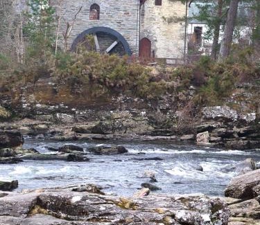 Killin Cabin | Cosy & compact Rowan Lodge no4