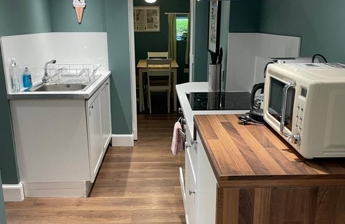 Polton Cottage | Cosy cottage located 25 minutes from Edinburgh City Centre