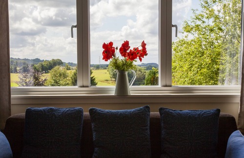 Rumbling Bridge Cottage | Cosy cottage with stunning views