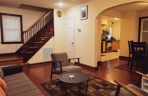 Silver Spring House | Cosy family friendly house in diverse and dynamic downtown Silver Spring!