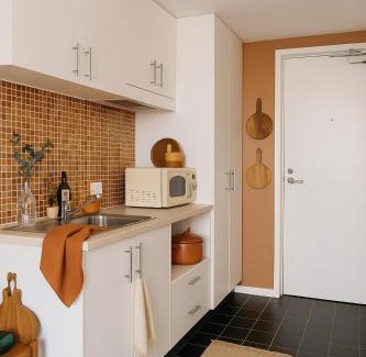 Footscray Apartment | Cosy Footscray Studio - 2 Guests