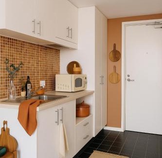 Footscray Apartment | Cosy Footscray Studio - 2 Guests