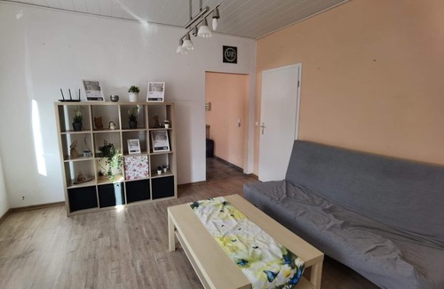 Saarbruecken Apartment | Cosy holiday flat in Herrensohr with garden, barbecue and terrace