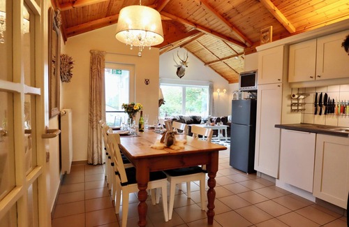 Marcouray House | Cosy holiday home with beautiful garden