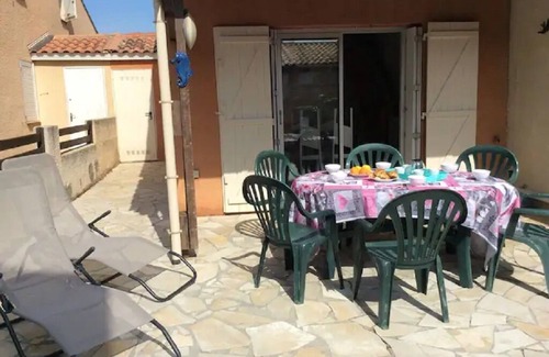 Narbonne-Plage House | Cosy house 200 metres from the sea with outdoor area and private parking
