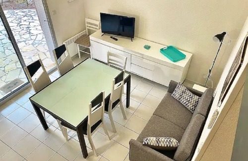 Narbonne-Plage House | Cosy house 200 metres from the sea with outdoor area and private parking