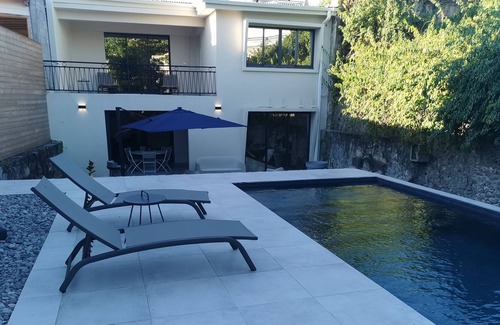 Tartane House | Cosy House in Saint-Pierre,Family-sized,Mount Pelée View,3 min walk to the Beach