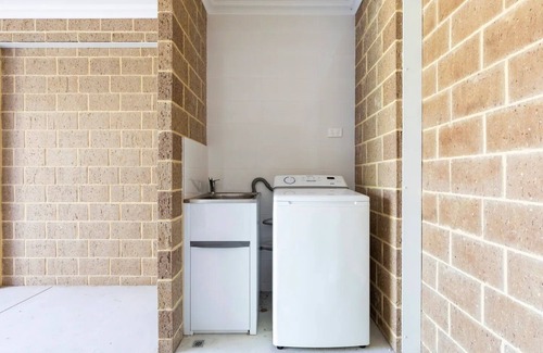 Coolbellup House | Cosy Modern Home close to Fremantle