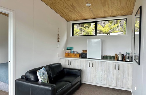 Moetapu Bay Cabin | Cosy modern two bedroom off-grid cabin, in the Marlborough Sounds