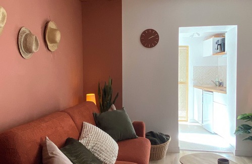 Bourg-Saint-Andeol Apartment | Cosy new studio with private courtyard