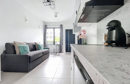 Bry-sur-Marne Apartment | Cosy new studio between Paris and Disneyland