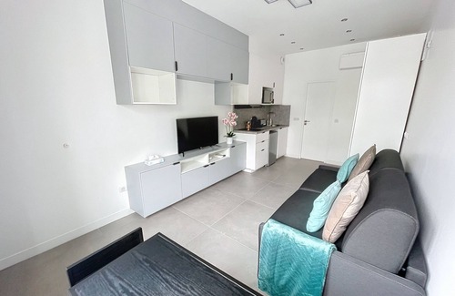 Bry-sur-Marne Apartment | Cosy new studio between Paris and Disneyland