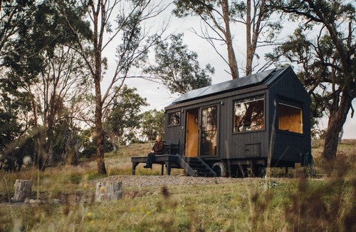 Rylstone House | Cosy Off-Grid Cabin with Lake View Pet Friendly - Nikita