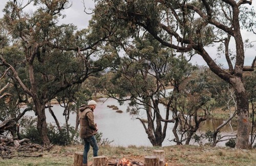 Rylstone House | Cosy Off-Grid Cabin with Lake View Pet Friendly - Nikita