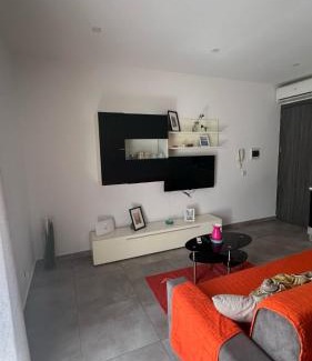Gzira Apartment | Cosy One Bedroom Apartment in Gzira - Petar