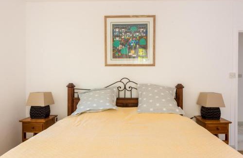 Bain Boeuf House | Cosy private bungalow pool 5 mins to beach