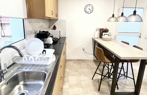 Limassol Apartment | Cosy Refurbished Apt|City Centre