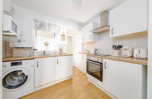 Jedburgh Apartment | Cosy River‑side Flat in Jedburgh, Steps from Canongate Bridge