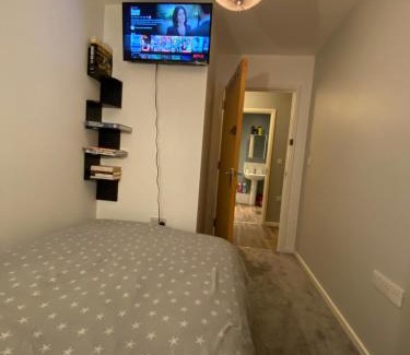 Sittingbourne House | Cosy room near all amenities with free parking and WiFi