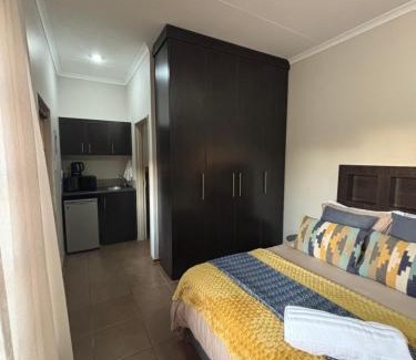 Westdene Apartment | Cosy self-catering flat