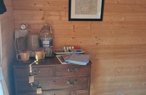 Penarth Cabin | Cosy semi off grid eco cabin in Penarth, very quiet location.